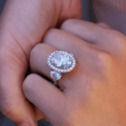 Opulent Oval Halo Ring -Trudiamonds IMG 6460 T3027
