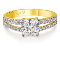 Zara's Royal Engagement Ring -Trudiamonds T2975 GC 3