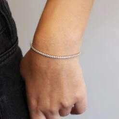 Tennis Style Friendship Bracelet 8 Tennis Style Friendship Bracelet -Trudiamonds T7002 RH 5